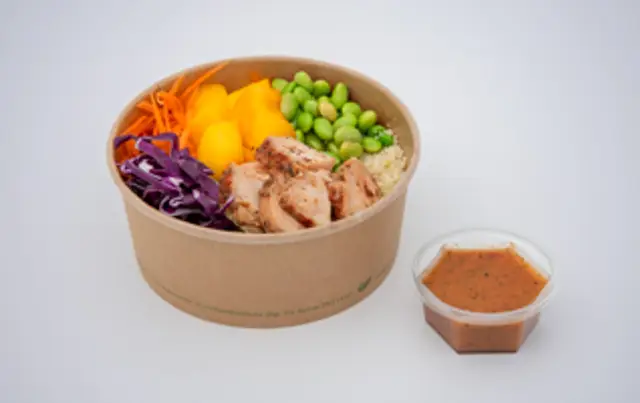Salatskál við høsnarunga