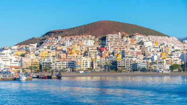 Los Cristianos – samein býarlív og strond